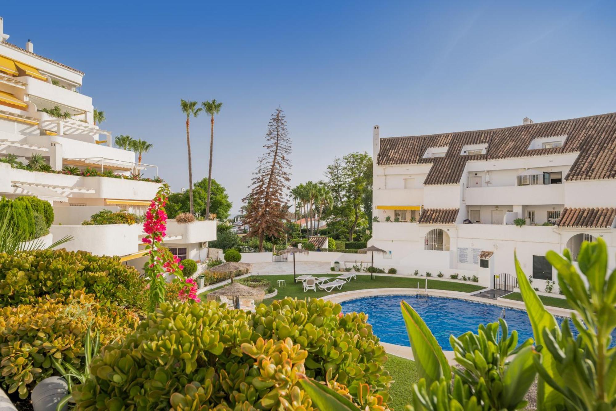 Apartment Luxury El Dorado Puerto Banus, Nueva Andalucia, 4 Bedrooms *